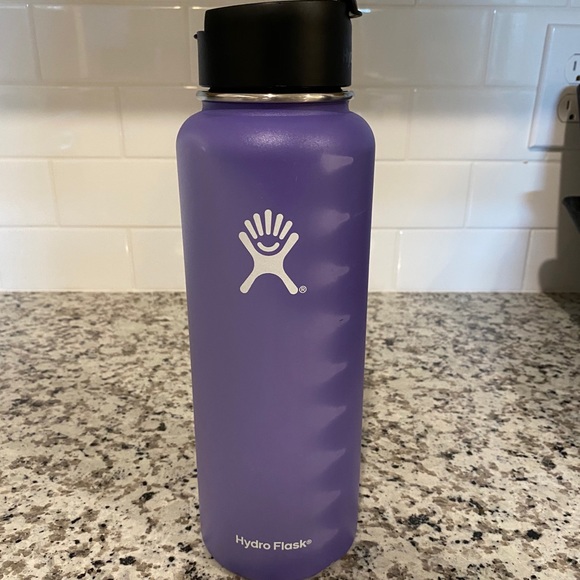 plum hydro flask 40 oz